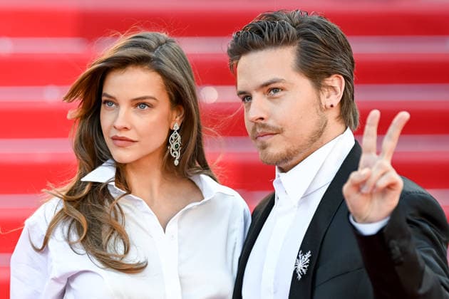 79ème Festival International du Film de Cannes Montée des marches du film Karma 79th International Cannes Film Festival Red Carpet for Karma movie 456110 2026 05 15 Sprouse, Dylan Palvin, Barbara  Copyright: xEstellexCarlierx xStarfacex STAR_456110_072