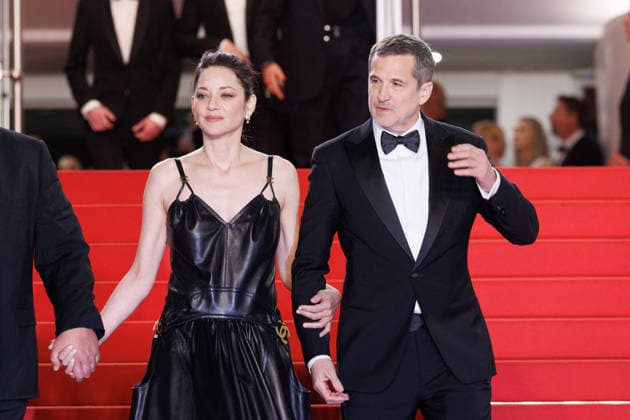 Marion Cotillard et Guillaume Canet Descente des marches du film Karma lors du 79ème Festival International du Film de Cannes, le 15 mai 2026 Jacovides Moreau Bestimage People leaving the red carpet for Karma at the 79th Cannes International Film Festival on May 15, 2026 Cannes France  Copyright: xJACOVIDES-MOREAUx xBESTIMAGExJACOVIDES-MOREAUx xBESTIMAGEx