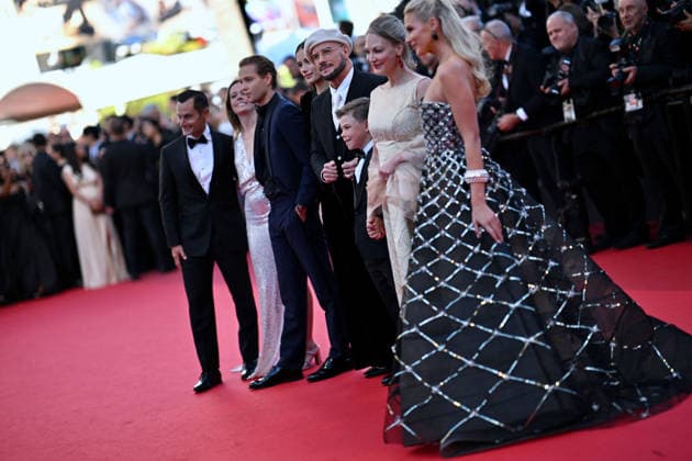 Cannes Karma Red Carpet. FC Olga Hoffmann, Kelly B. Eviston, Edouard Philipponnat, Clark Shotwell, Ella Bleu Travolta, John Travolta, Jason Berger and Amy Laslett attending the Karma red carpet during the 79th Cannes Film Festival in Cannes, France on May 15, 2026. Photo by Franck Castel ABACAPRESS.COM Cannes  Copyright: xCastelxFranck ABACAx