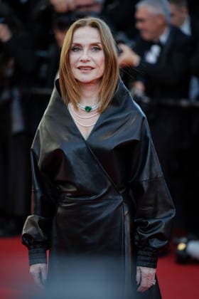 79ème Festival International du Film de Cannes Montée des marches du film Karma 79ème Festival International du Film de Cannes montee Karma 79th International Cannes Film Festival Red carpet Karma with Isabelle Huppert 456114 2026 05 15  Copyright: xLionelxGuericolas MPPx STAR_456114_071