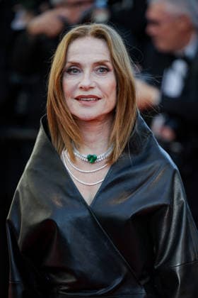 79ème Festival International du Film de Cannes Montée des marches du film Karma 79ème Festival International du Film de Cannes montee Karma 79th International Cannes Film Festival Red carpet Karma with Isabelle Huppert 456114 2026 05 15  Copyright: xLionelxGuericolas MPPx STAR_456114_072