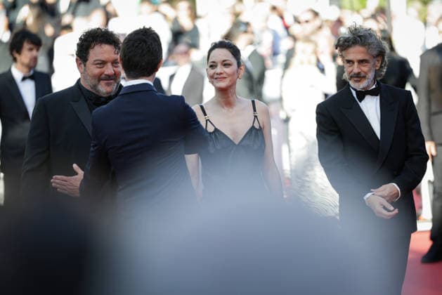 79ème Festival International du Film de Cannes Montée des marches du film Karma 79ème Festival International du Film de Cannes montee Karma 79th International Cannes Film Festival Red carpet Karma with Denis Menochet, Marion Cotillard 456114 2026 05 15  Copyright: xLionelxGuericolas MPPx STAR_456114_075