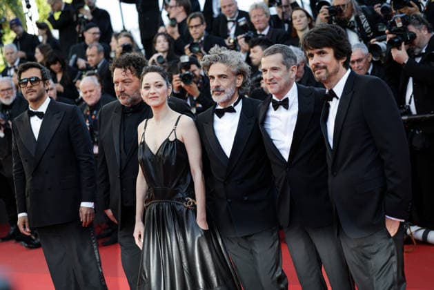 79ème Festival International du Film de Cannes Montée des marches du film Karma 79ème Festival International du Film de Cannes montee Karma 79th International Cannes Film Festival Red carpet Karma with Simon Jacquet, Leonardo Sbaraglia, Marion Cotillard, Denis Ménochet, Guillaume Canet and Maxime Nucci 456114 2026 05 15  Copyright: xLionelxGuericolas MPPx STAR_456114_089