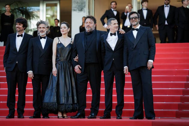 79ème Festival International du Film de Cannes Montée des marches du film Karma 79ème Festival International du Film de Cannes montee Karma 79th International Cannes Film Festival Red carpet Karma with Simon Jacquet, Leonardo Sbaraglia, Marion Cotillard, Denis Ménochet, Guillaume Canet and Maxime Nucci 456114 2026 05 15  Copyright: xLionelxGuericolas MPPx STAR_456114_116