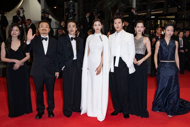Cannes Gun-Che screening NG Kim Shin-rok, Shin Hyun-been, Koo Kyo-hwan, Ji Chang-wook, Jun Ji-hyun, Yeon Sang-ho and Yang Yu-min attending the ‘Gun-Che (Colony)’ Screening and Red Carpet at Palais Des Festivals in Cannes, France on May 15 2026 as part of the 79th Cannes Film Festival. Photo by Nicolas Genin ABACAPRESS.COM Cannes France  Copyright: xGeninxNicolas ABACAx