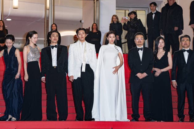 Cannes Gun-Che screening NG Kim Shin-rok, Shin Hyun-been, Koo Kyo-hwan, Ji Chang-wook, Jun Ji-hyun, Yeon Sang-ho and Yang Yu-min attending the ‘Gun-Che (Colony)’ Screening and Red Carpet at Palais Des Festivals in Cannes, France on May 15 2026 as part of the 79th Cannes Film Festival. Photo by Nicolas Genin ABACAPRESS.COM Cannes France  Copyright: xGeninxNicolas ABACAx