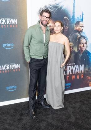 May 15, 2026, Bronx, New York, USA: New York, NY, May 15, 2026: John Krasinski and Sienna Miller attend World Premiere of Amazon MGM Studios Tom Clancy s Jack Ryan: Ghost War at Regal Times Square Bronx USA  - ZUMAr339 20260515_znp_r339_073 Copyright: xLevxRadinx