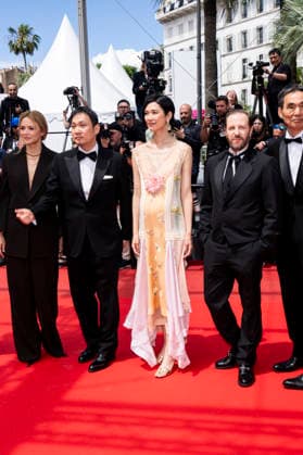 79th Cannes Film Festival Red carpet of the movie -Soudain- Palais des Festivals - Cannes, France Virginie Efira;Ryusuke Hamaguchi;Tao Okamoto;Jean-Charles Clichet;Kyozo Nagatsuka 79th Cannes Film Festival Red carpet of the movie -Soudain- Palais des Festivals - Cannes, France 15th May 2026 SGPItalia id 134688_038 *Not Exclusive  Copyright: xALFONSOxCATALANO SGPITALIAx