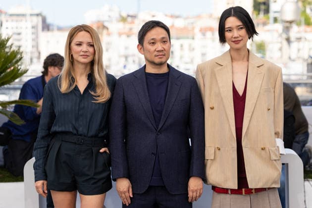 Virginie Efira, Ryûsuke Hamaguchi and Tao Okamoto at the photocall of the film Soudain All Of A Sudden at the 79th International Film Festival in Cannes, France on May 16, 2026 Jacovides Moreau Bestimage Soudain All Of A Sudden photocall at the 79th annual Cannes Film Festival at Palais des Festivals on May 16, 2026 in Cannes, France Cannes France  Copyright: xCYRILxMOREAUx xBESTIMAGExCYRILxMOREAUx xBESTIMAGEx
