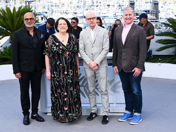 IPA84743557 - Cannes, 79th Cannes Film Festival 2026, day 5 - photocall of John Lennon: The Last Interview Pictured: David Hudson, Nancy Saslow, Steven Soderbergh and David Hillman  Copyright: xAlbertoxTerenghix xPoolxPhotoxEventsx07x 84743557