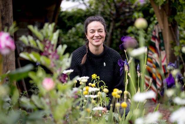 Chelsea Flower Show 15 05 2026 Gardener Frances Tophill pictured in The RHS and The King s Foundation Curious Garden at the RHS Chelsea Flower Show, in London.  Copyright: xJackxTaylorx NINTCHDBPICT001080984825