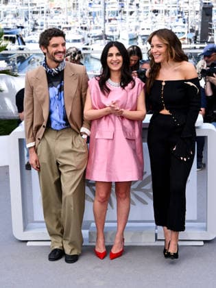 IPA84747554 - Cannes, 79th Cannes Film Festival 2026, Day 5, Photocall Film Si Tu Penses Bien (Think Good). Niels Schneider, GÃ raldine Nakache, Monia Chokri  Copyright: xAlbertoxTerenghix xPoolxPhotoxEventsx07x 84747554