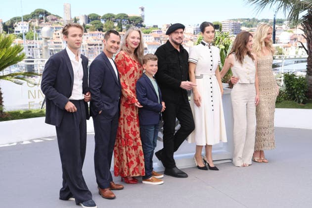 Edouard Philipponnat, Jason Berger, Kelly B Eviston, Clark Shotwell, John Travolta, Ella Bleu Travolta, Amy Laslett and Olga Hoffmann at the photocall for the Appe TV movie Propeller One Way Night Coach night flight to L A at the Festival de Cannes 2026 79 Cannes International Film Festival at the Palais des Festivals Cannes, 16 05 2026 Foto:xD.xBedrosianx xFuturexImagex propeller_6503