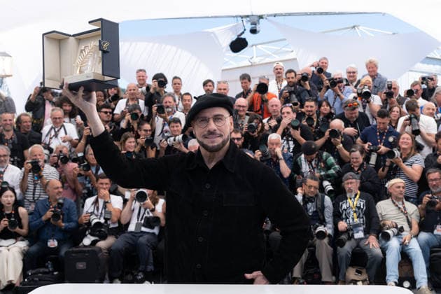 Cannes Propeller One-Way Night Coach Phoitocall LZ John Travolta attending the Propeller One-Way Night Coach photocall during the 79th Cannes Film Festival in Cannes, France on May 16, 2026. Photo by Laurent Zabulon ABACAPRESS.COM  Copyright: xZabulonxLaurentx