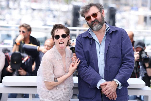 Cannes - Full Phil Photocall JD Kristen Stewart and Quentin Dupieux attending the Full Phil photocall during the 79th annual Cannes Film Festival at Palais des Festivals on May 16, 2026 in Cannes, France. Photo by Jerome Domine ABACAPRESS.COM Cannes France  Copyright: xDominexJerome ABACAx