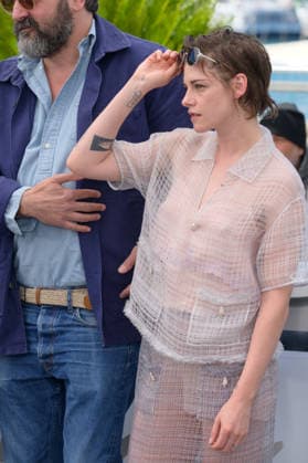 Full Phil Photocall at 79th Festival de Cannes - Cannes, France CANNES, FRANCE. May 16, 2026: Kristen Stewart & Quentin Dupieux at the photocall for Full Phil at the 79th Festival de Cannes. Picture: Paul Smith Featureflash Cannes France  Copyright: xPaulxSmithx xFeatureflashx