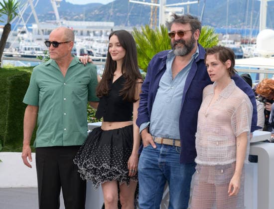 Full Phil Photocall at 79th Festival de Cannes - Cannes, France CANNES, FRANCE. May 16, 2026: Woody Harrelson, Charlotte Le Bon, Quentin Dupieux & Kristen Stewart at the photocall for Full Phil at the 79th Festival de Cannes. Picture: Paul Smith Featureflash Cannes France  Copyright: xPaulxSmithx xFeatureflashx