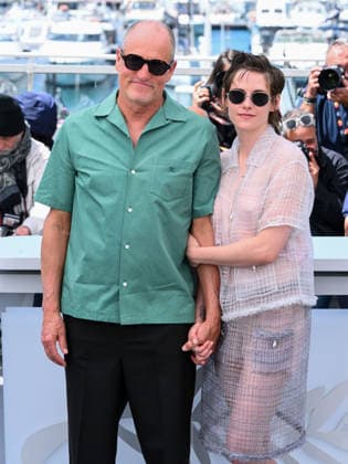 IPA84748927 - Cannes, 79th Cannes Film Festival 2026, day 5 - photocall of Full Phil Pictured: Woody Harrelson and Kristen Stewart  Copyright: xAlbertoxTerenghix xPoolxPhotoxEventsx07x 84748927