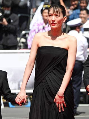 Internationale Filmfestspiele von Cannes, Sheep in the Box Premiere IPA84750869 - Cannes, 79th Cannes Film Festival 2026, Evening 5. Red carpet Film HEEP IN THE BOX. Pictured are Hirokazu Kore eda, Haruka Ayase  Copyright: xManuelexMangiarottix xPoolxPhotoxEventsx07x 84750869