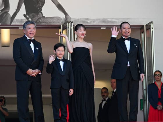 Internationale Filmfestspiele von Cannes, Sheep in the Box Premiere IPA84750876 - Cannes, 79th Cannes Film Festival 2026, Evening 5. Red carpet Film HEEP IN THE BOX. Pictured are Hirokazu Kore eda, Haruka Ayase  Copyright: xManuelexMangiarottix xPoolxPhotoxEventsx07x 84750876