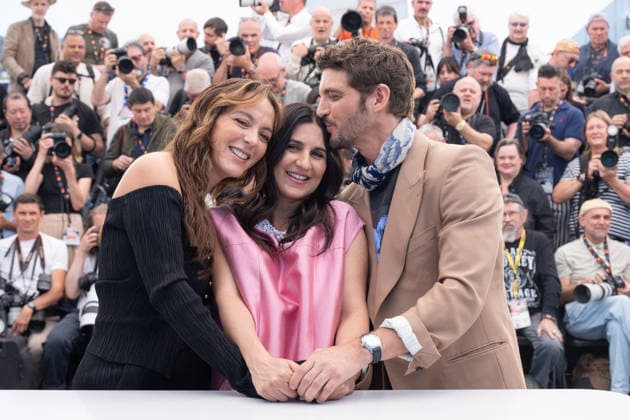 Cannes Si Tu Penses Bien Phoitocall LZ Niels Schneider, Géraldine Nakache and Monia Chokri attending the Si Tu Penses Bien photocall during the 79th Cannes Film Festival in Cannes, France on May 16, 2026. Photo by Laurent Zabulon ABACAPRESS.COM  Copyright: xZabulonxLaurentx