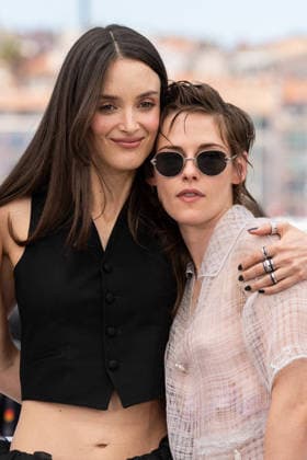 Charlotte Le Bon and Kristen Stewart at the Full Phil photocall at the 79th International Film Festival in Cannes, France, May 16, 2026 Jacovides Moreau bestimage Full Phil photocall at the 79th annual Cannes Film Festival at Palais des Festivals on May 16, 2026 in Cannes, France Cannes France  Copyright: xJACOVIDES-MOREAUx xBESTIMAGExJACOVIDES-MOREAUx xBESTIMAGEx