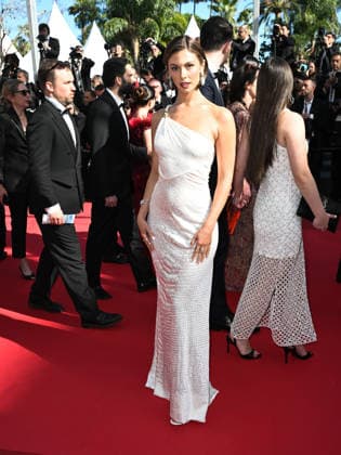 IPA84755060 - Cannes, 79th Cannes Film Festival 2026, Evening 5. Red carpet Film EL SER QUERIDO (THE BELOVED). Pictured is Carmella Rose  Copyright: xSimonexComix xPoolxPhotoxEventsx07x 84755060