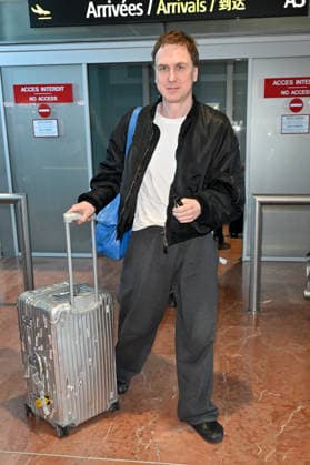 Cannes Lars Eidinger At Nice Airport Lars Eidinger is seen at Nice airport ahead of the 79th Cannes Film Festival in Cannes, France on May 16, 2026. Photo by Julien Reynaud APS-Medias ABACAPRESS.COM Nice France  Copyright: xReynaudxJulien APS-Medias ABACAx