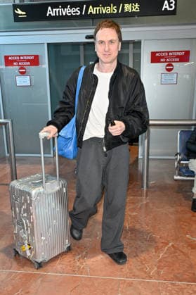 Cannes Lars Eidinger At Nice Airport Lars Eidinger is seen at Nice airport ahead of the 79th Cannes Film Festival in Cannes, France on May 16, 2026. Photo by Julien Reynaud APS-Medias ABACAPRESS.COM Nice France  Copyright: xReynaudxJulien APS-Medias ABACAx