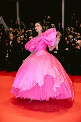 79ème Festival International du Film de Cannes Montée des marches du film Paper Tiger 79th International Cannes Film Festival Red Carpet for Paper Tiger 456209 2026 05 16 Alpes Maritimes Cannes France Moore, Demi  Copyright: xTerencexBaelenx STAR_456209_016