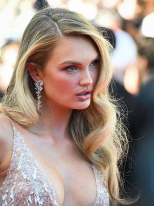IPA84759153 - Cannes, 79th Cannes Film Festival 2026, evening 5 - red carpet of EL SER QUERIDO (THE BELOVED) Pictured: Romee Strijd  Copyright: xManuelexMangiarottix xPoolxPhotoxEventsx07x 84759153