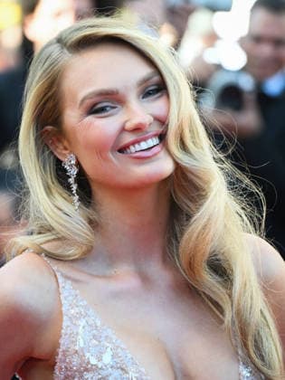 IPA84759155 - Cannes, 79th Cannes Film Festival 2026, evening 5 - red carpet of EL SER QUERIDO (THE BELOVED) Pictured: Romee Strijd  Copyright: xManuelexMangiarottix xPoolxPhotoxEventsx07x 84759155