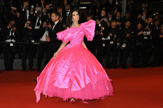79ème Festival International du Film de Cannes Montée des marches du film Paper Tiger 79th Cannes Film Festival Red carpet of the film Paper tiger Demi Moore index dress Matières Fecales 456214 2026 05 16 Cannes France  Copyright: xIsabellexVautierx xStarfacex STAR_456214_010