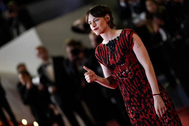 Kristen Stewart Montée des marches du film Full Phil lors du 79ème Festival International du Film de Cannes, le 16 mai 2026 Jacovides Moreau Bestimage Red carpet for Full Phil at the 79th Cannes International Film Festival on May 16, 2026 Cannes France  Copyright: xJACOVIDES-MOREAUx xBESTIMAGExJACOVIDES-MOREAUx xBESTIMAGEx