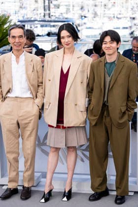 79th Cannes Film Festival Photocall of the movie -Soudain- Palais des Festivals - Cannes, France Kyozo Nagatsuka;Tao Okamoto;Kodai Kurosaki 79th Cannes Film Festival Photocall of the movie -Soudain- Palais des Festivals - Cannes, France 16th May 2026 SGPItalia id 134688_047 *Not Exclusive  Copyright: xALFONSOxCATALANO SGPITALIAx