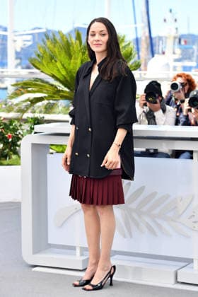 Marion Cotillard beim Photocall KARMA (Hors CompÃ tition) in Cannes am 16.05.2026 *** Marion Cotillard at the Photocall KARMA Hors Compétition in Cannes on 16 05 2026