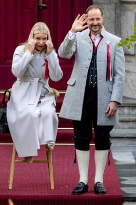 17-05-2026 Skaugum Princess Mette-Marit and Prince Haakon celebrating the national day at the residence in Skaugum in Asker, Norway. Â  Copyright: xPPEx