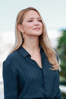 79ème Festival International du Film de Cannes Photocall du film Soudain 79th International Cannes Film Festival Photocall Soudain Paper Tiger 79th International Cannes Film Festival Photocall Soudain with Virginie Efira 456211 2026 05 16  Copyright: xLionelxGuericolas MPPx STAR_456211_020