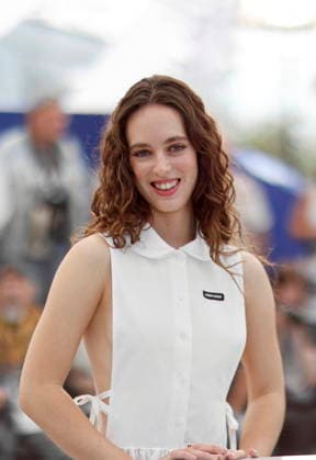 Tess Barthélémy, J Godrèches daughter, at the photocall for Memoire de Fille Un Certain Regard at the 79th Cannes International Film Festival, on May 17th, 2026 Jacovides Moreau Bestimage Photocall for Memoire de Fille Un Certain Regard at the 79th Cannes International Film Festival, on May 17th, 2026 Cannes France  Copyright: xJACOVIDES-MOREAUx xBESTIMAGExJACOVIDES-MOREAUx xBESTIMAGEx