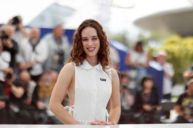 Tess Barthélémy, J Godrèches daughter, at the photocall for Memoire de Fille Un Certain Regard at the 79th Cannes International Film Festival, on May 17th, 2026 Jacovides Moreau Bestimage Photocall for Memoire de Fille Un Certain Regard at the 79th Cannes International Film Festival, on May 17th, 2026 Cannes France  Copyright: xJACOVIDES-MOREAUx xBESTIMAGExJACOVIDES-MOREAUx xBESTIMAGEx