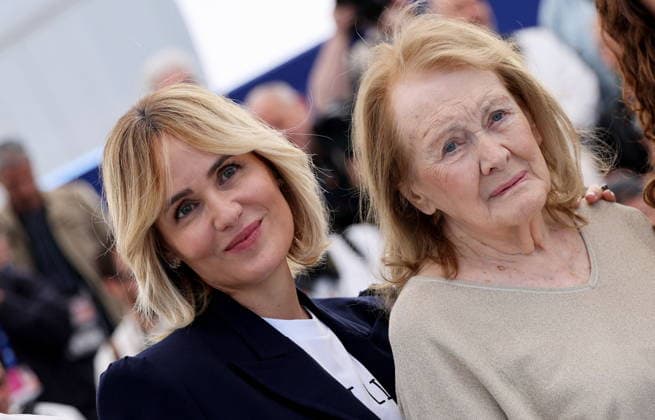 La réalisatrice Judith Godrèce et Annie Ernaux au photocall du film Mémoire de Fille Un Certain Regard lors du 79ème Festival International du Film de Cannes 12 23 mai 2026, le 17 mai 2026 Jacovides Moreau Bestimage Photocall for Memoire de Fille Un Certain Regard at the 79th Cannes International Film Festival, on May 17th, 2026 Cannes France  Copyright: xJACOVIDES-MOREAUx xBESTIMAGExJACOVIDES-MOREAUx xBESTIMAGEx