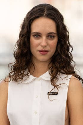 Tess Barthélémy, J Godrèches daughter, at the photocall for Memoire de Fille Un Certain Regard at the 79th Cannes International Film Festival, on May 17th, 2026 Jacovides Moreau Bestimage Photocall for Memoire de Fille Un Certain Regard at the 79th Cannes International Film Festival, on May 17th, 2026 Cannes France  Copyright: xJACOVIDES-MOREAUx xBESTIMAGExJACOVIDES-MOREAUx xBESTIMAGEx