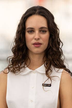 Tess Barthélémy, J Godrèches daughter, at the photocall for Memoire de Fille Un Certain Regard at the 79th Cannes International Film Festival, on May 17th, 2026 Jacovides Moreau Bestimage Photocall for Memoire de Fille Un Certain Regard at the 79th Cannes International Film Festival, on May 17th, 2026 Cannes France  Copyright: xJACOVIDES-MOREAUx xBESTIMAGExJACOVIDES-MOREAUx xBESTIMAGEx