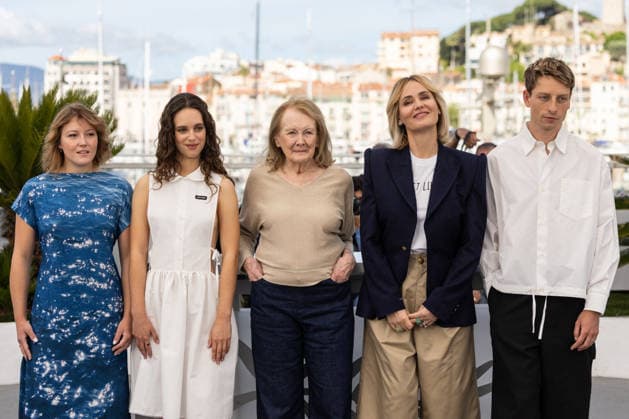 Maïwene Barthelemy, Tess Barthélemy la fille de J Godrèche , Annie Ernaux, La réalisatrice Judith Godrèche et Victor Bonnel au photocall du film Mémoire de Fille Un Certain Regard lors du 79ème Festival International du Film de Cannes 12 23 mai 2026, le 17 mai 2026 Jacovides Moreau Bestimage Photocall for Memoire de Fille Un Certain Regard at the 79th Cannes International Film Festival, on May 17th, 2026 Cannes France  Copyright: xJACOVIDES-MOREAUx xBESTIMAGExJACOVIDES-MOREAUx xBESTIMAGEx