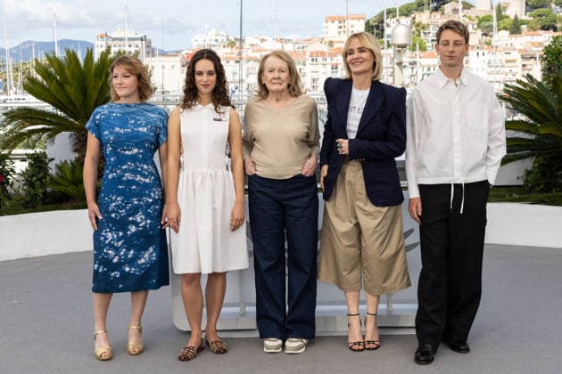 Maïwene Barthelemy, Tess Barthélemy la fille de J Godrèche , Annie Ernaux, la réalisatrice Judith Godrèche et Victor Bonnel au photocall du film Mémoire de Fille Un Certain Regard lors du 79ème Festival International du Film de Cannes 12 23 mai 2026, le 17 mai 2026 Jacovides Moreau Bestimage Photocall for Memoire de Fille Un Certain Regard at the 79th Cannes International Film Festival, on May 17th, 2026 Cannes France  Copyright: xJACOVIDES-MOREAUx xBESTIMAGExJACOVIDES-MOREAUx xBESTIMAGEx