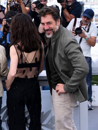IPA84780833 - Cannes, 79th Cannes Film Festival 2026, Day 6. Photocall of the film EL SER QUERIDO (THE BELOVED). Pictured are Victoria Luengo, Javier Bardem  Copyright: xAlbertoxTerenghix xPoolxPhotoxEventsx07x 84780833