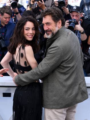 IPA84780840 - Cannes, 79th Cannes Film Festival 2026, Day 6. Photocall of the film EL SER QUERIDO (THE BELOVED). Pictured are Victoria Luengo, Javier Bardem  Copyright: xAlbertoxTerenghix xPoolxPhotoxEventsx07x 84780840