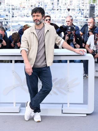 IPA84780674 - Cannes, 79th Cannes Film Festival 2026, Day 6. Photocall of the film EL SER QUERIDO (THE BELOVED). Rodrigo Sorogoyen is pictured.  Copyright: xAlbertoxTerenghix xPoolxPhotoxEventsx07x 84780674