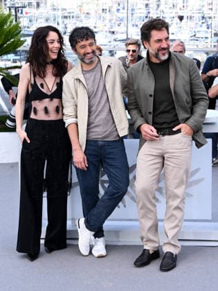 IPA84780835 - Cannes, 79th Cannes Film Festival 2026, Day 6. Photocall of the film EL SER QUERIDO (THE BELOVED). Pictured are Victoria Luengo, Rodrigo Sorogoyen, Javier Bardem  Copyright: xAlbertoxTerenghix xPoolxPhotoxEventsx07x 84780835