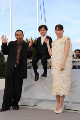 Sheep In The Box photocall at Cannes Film Festival CANNES, FRANCE - MAY 17: Daigo Yamamoto, Rimu Kuwaki, Haruka Ayase, and Director Hirokazu Koreeda at the Sheep In The Box photocall at the 79th Festival de Cannes: at the Sheep In The Box photocall at the 79th Festival de Cannes CAP SAT Satomi Kokubun Cannes - France Copyright: xSatomixKokubun CapitalxPicturesx